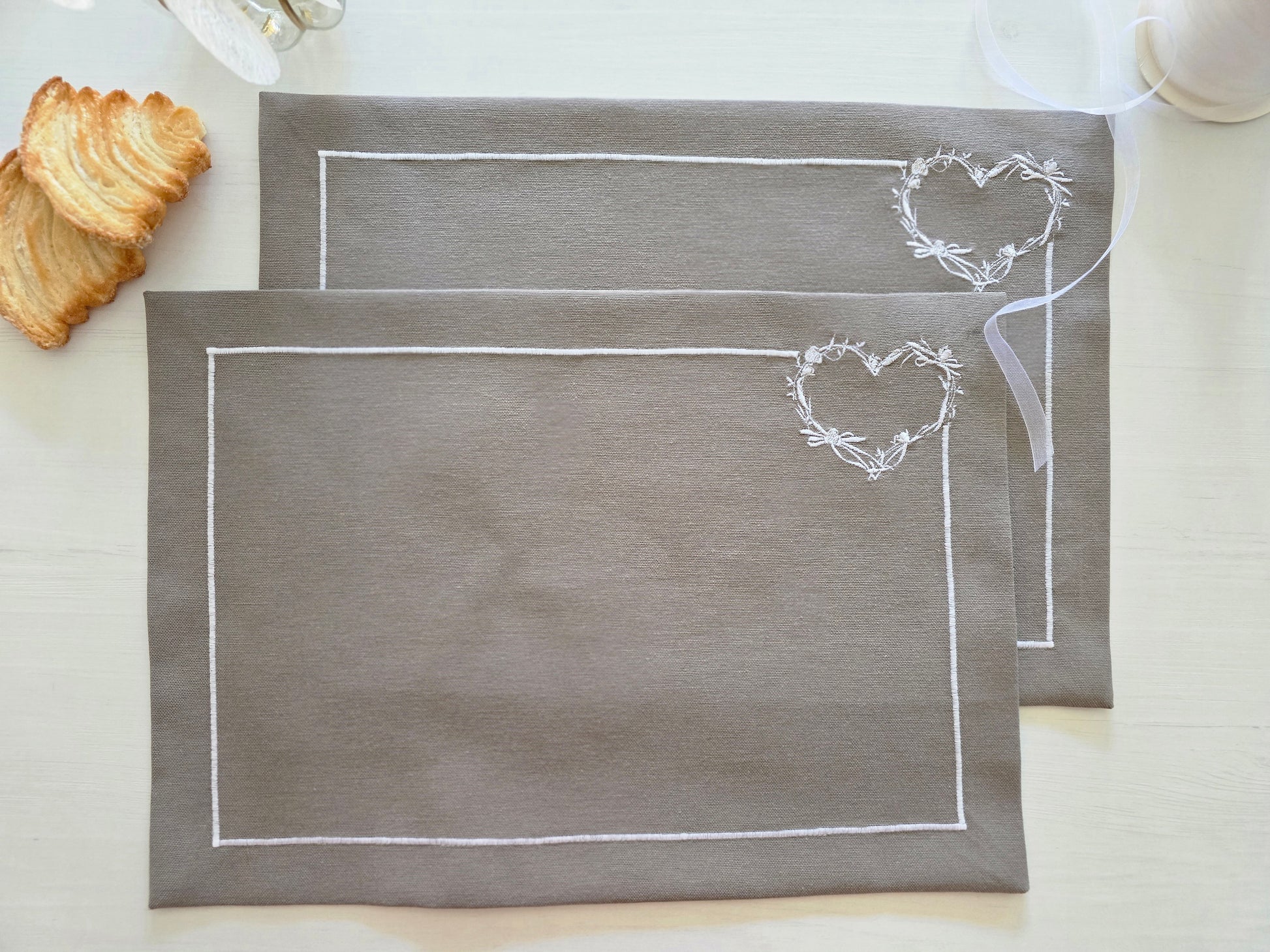 Set di tovagliette "Heart of Elegance"